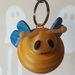 Cute bee keychain