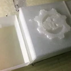 Deck box for Magic the gathering, with Gears of war logo for 75 cards