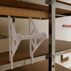 Gravity Locked Spool Holder