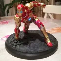 Iron Man MK42 - Super Hero Landing Pose --- with lights