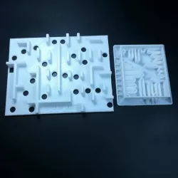 Labyrinth Puzzle with Scoreboard