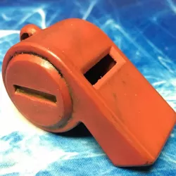 Red Whistle (Made In Abyss)
