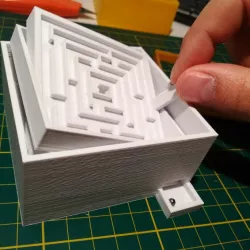 Tilt Maze