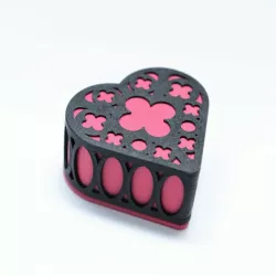 $3.50Gothic Heart Box