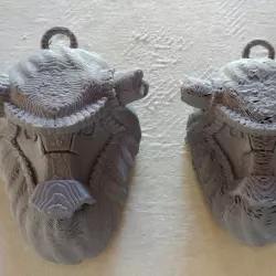 Colossus Fan pendent