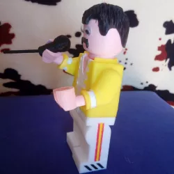LEGS FREDDY MERCURY LEGO GIANT