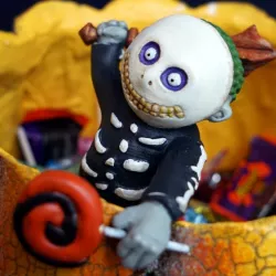 Nightmare Before Christmas - Oogie Boogie's Henchman Barrel