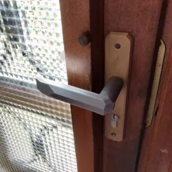 Personnalised door handle