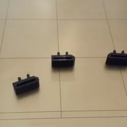Ribbon cable holder