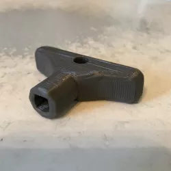 Small Universal Drum Key
