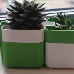 Tileable Self-watering Planter