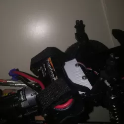 ECX Barrage sideway battery bracket