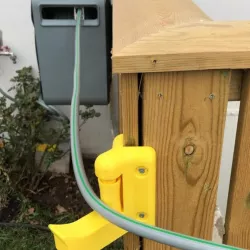 Garden Hose Roller Guide