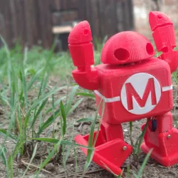 Makey dancing robot of the Maker Faire