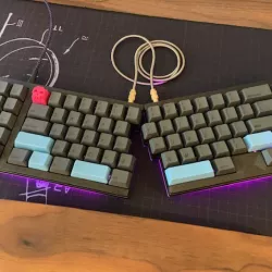 Quefrency keyboard - macro left/65% right case