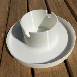 spill proof cup holder