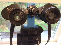 Binocular clamp for Vanguard tripod