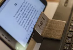 Bluetooth Keyboard smartphone/tablets stand