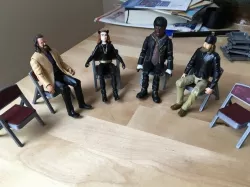 Folding Chair (1/18 scale)