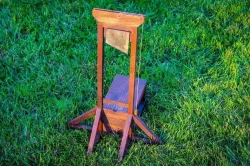 Guillotine