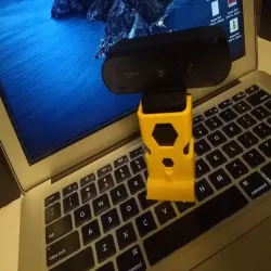 Logitech BRIO webcam tripod adapter
