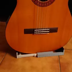 Minimalist guitare stand
