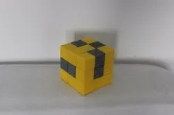 Snake puzzle cube