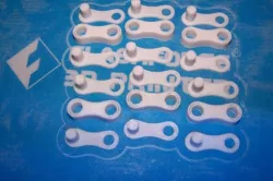 Snap together chain fidget