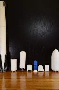 SpaceX Falcon 9 Model Kit