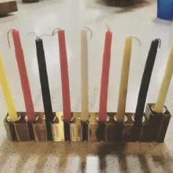 Vase Mode Menorah