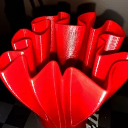 WAVY_VASE_1