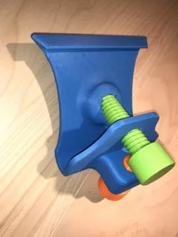 Adjustable IPAD / IPHONE stand