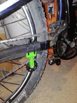bike chain guide