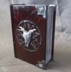 Dice Box - Book of Spells.