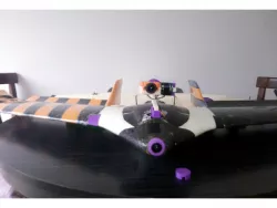 Gimbal Zeta FX-61 Phantom Flying Wing RunCam2