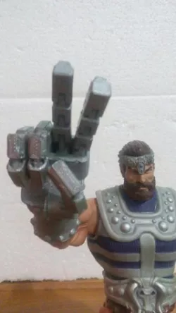 MOTUC FISTO POSEABLE HAND