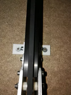 Simple corner bracket