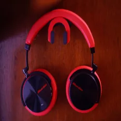 The Coolest Headphone Holder with Addons