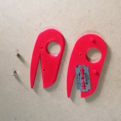 Bird beak cutter