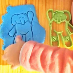 Elly - elephant from pocoyo cookie cutter and stamps
