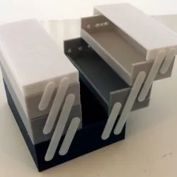 Foldable tool box