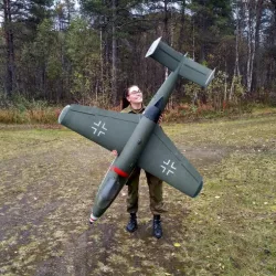 Giant 1:4,5 scale Heinkel He-162 A2 RC jet model