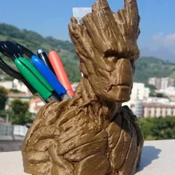 Groot Pen Holder