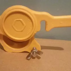 Honey Gate Wrench