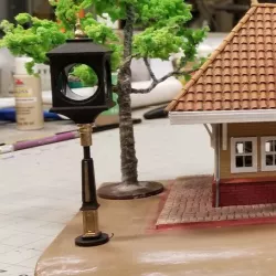 O gauge clock with light