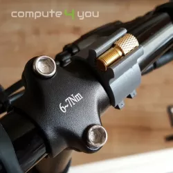 Presta adapter holder for bicycles
