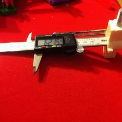 Vernier calliper bed leveller