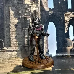 28mm Miniature Black Town / City Guard - Knight in Armour