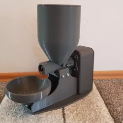 Fully automatic cat feeder