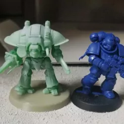Tiny knightly mech on a quest